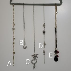 Set of 5 necklaces